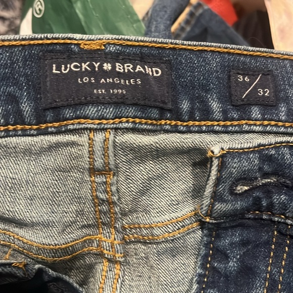 Men’s lucky brand jeans, 36 x 32 - Picture 2 of 4